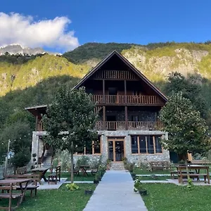 ** Affittacamere Alpinehouse Albania